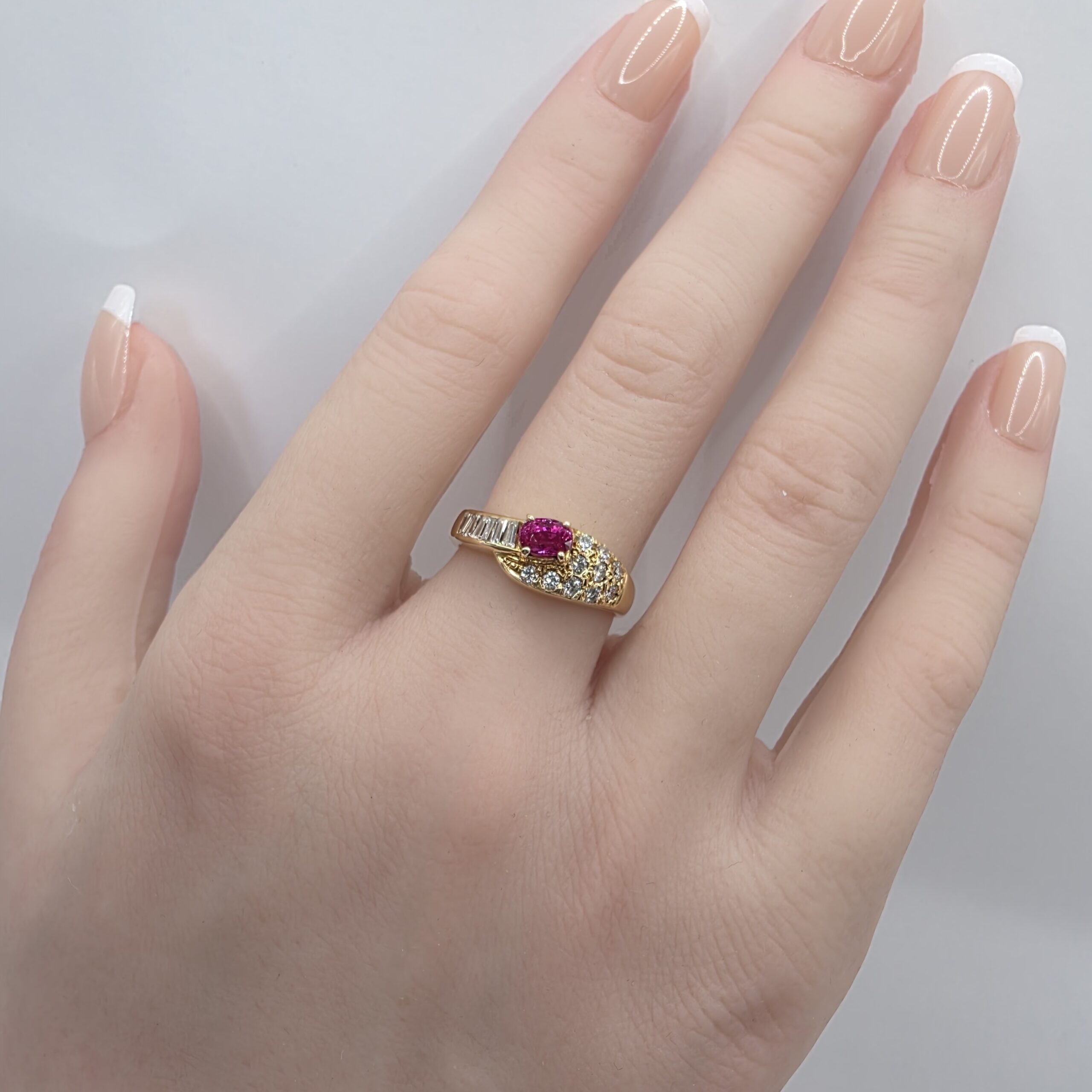 Elegant Ruby & Diamond Ring in K18 Yellow Gold – Size 14