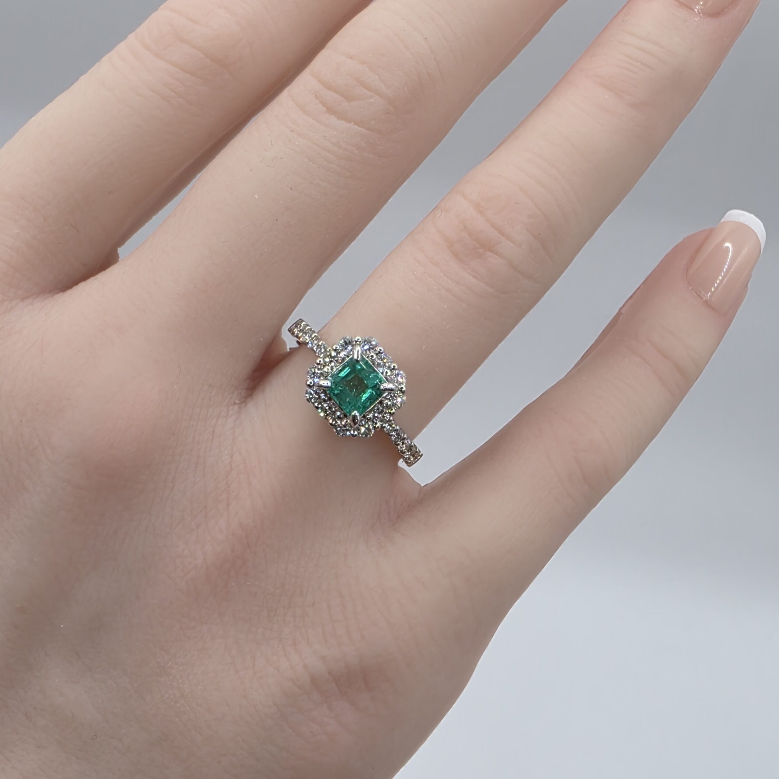 Emerald & Diamond Ring in PT900 – Size 12
