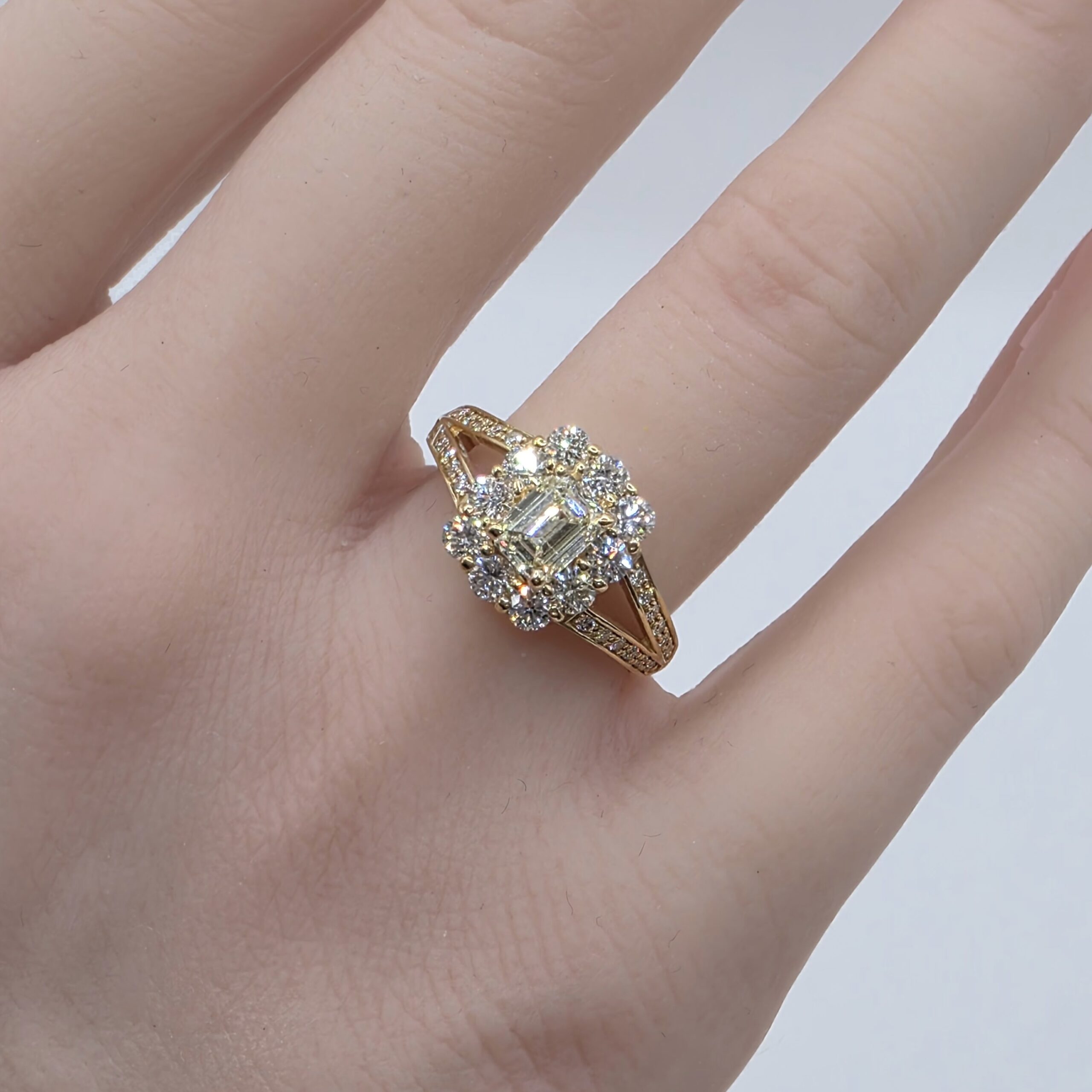 K18 Gold Diamond Ring – Size 13