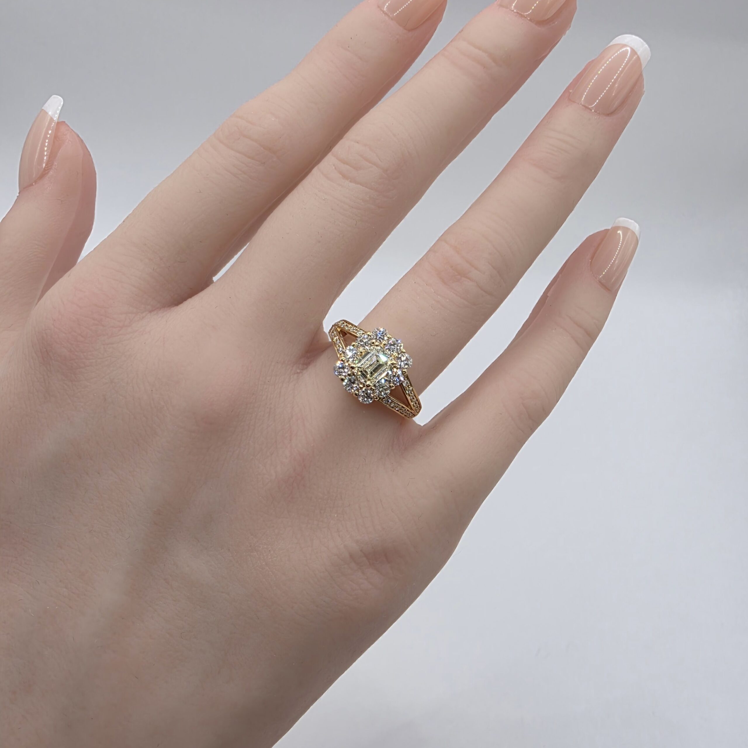 K18 Gold Diamond Ring – Size 13